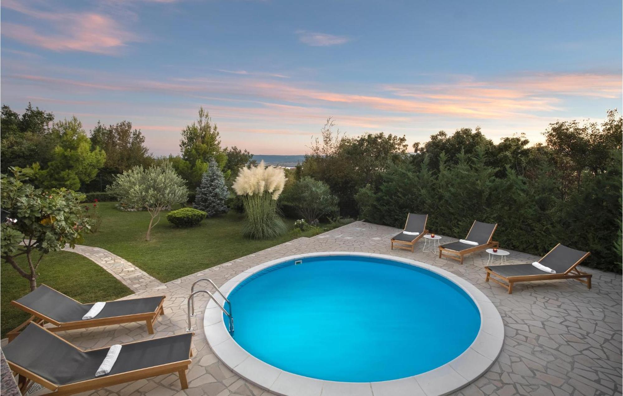 Nice Home In Jadranovo With Outdoor Swimming Pool Zewnętrze zdjęcie